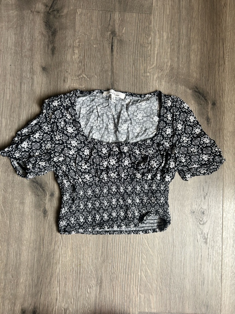 Black Floral Smocked Crop Top - Women's